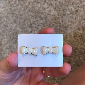 Kate spade bow earrings never worn